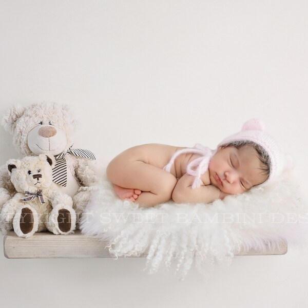 Newborn Digital Backdrop- Chunky White Shelf with Cute Teddy Bears
