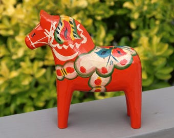 DALA HORSE Figurine 5" - Vintage Swedish Folk Art - Wood Wooden Hand Painted Collectible Colorful Small Tabletop Shelf Home Decor Sweden