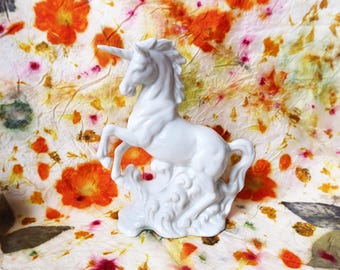 UNICORN Figurine - Vintage Porcelain Ceramic White - Mid Century Modern MCM - Pegasus Horse Mythology - Shelf Tabletop Art Deco Home Decor
