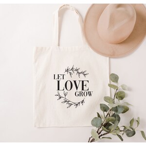 Personalized Wedding Welcome Bags: Bulk Cotton Favor Totes