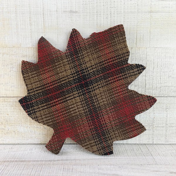 Wood Maple leaf Fall mantle decor 8.5 x 9"