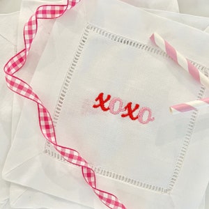 XOXO Cocktail Servetten, Valentijnsdag, Galantine's Cadeau, GNO, Girls Night Out Gift, Roze en Rood, Happy Hour, Bar Cart Decor, Set van 4!