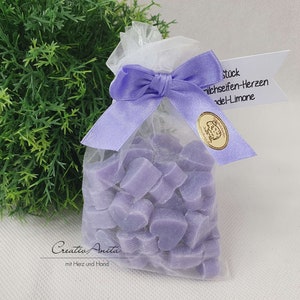 50 St. Seifenherzen Herzseifen LAVENDEL-LIMONE - LILA - im Organzasäckchen Gastgeschenke
