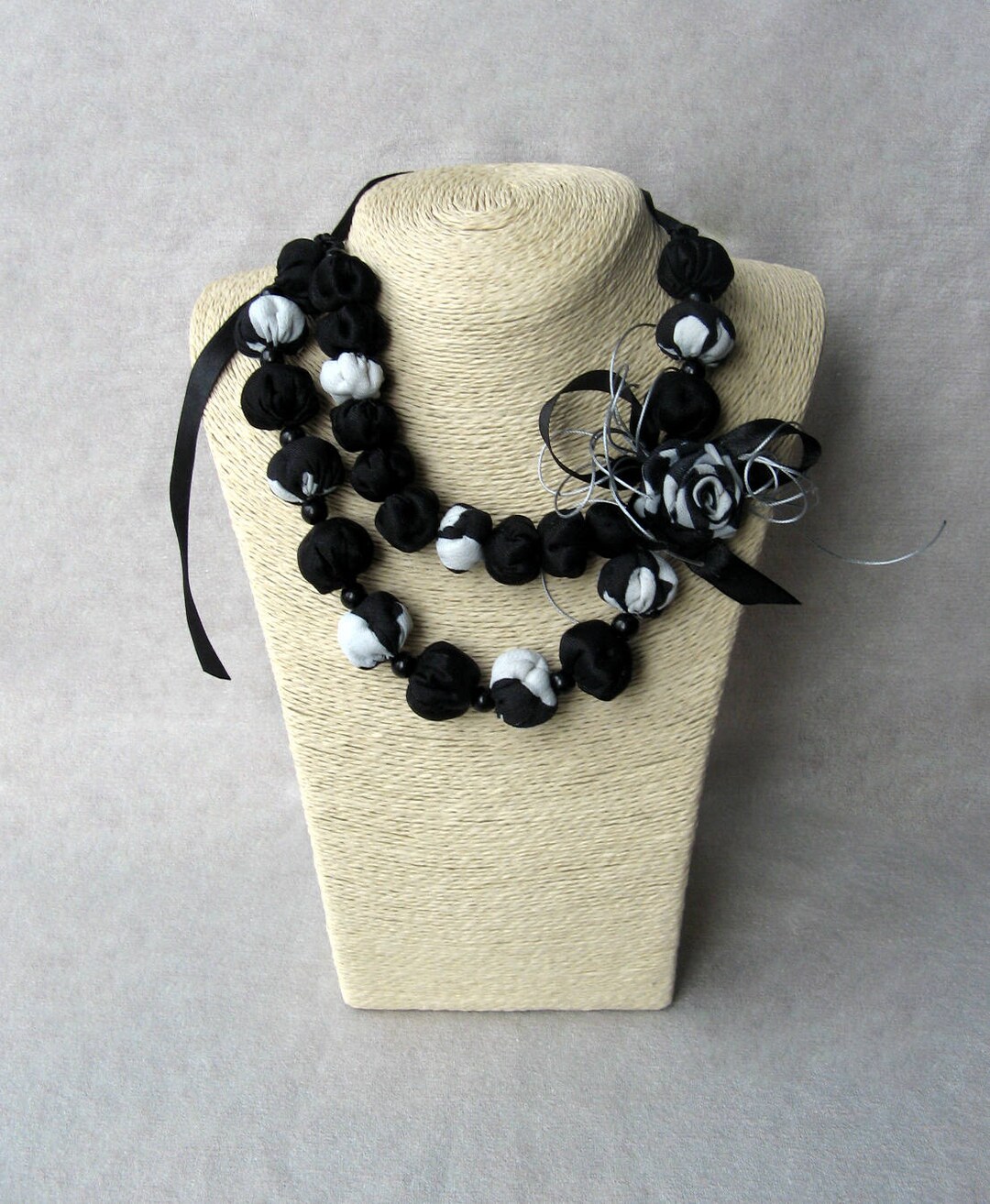 Black and White Bead Necklace Beaded Textile Necklace Rose Etsy