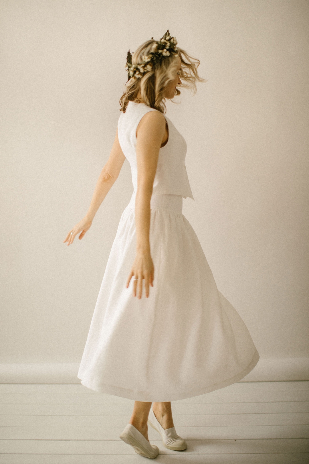 Vestido de novia de lino de dos piezas: falda y chaleco de novia a