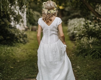 Romantic Linen Wedding Dress, Minimalistic Bridal Dress, Modest Rustic Wedding Dress, Simple Wedding Attire, Elongated Bodice Wedding Dress.