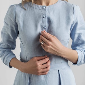Elegant Linen Mother of the Groom Dress: Timeless Vintage-Inspired Ensemble for Special Occasions.
