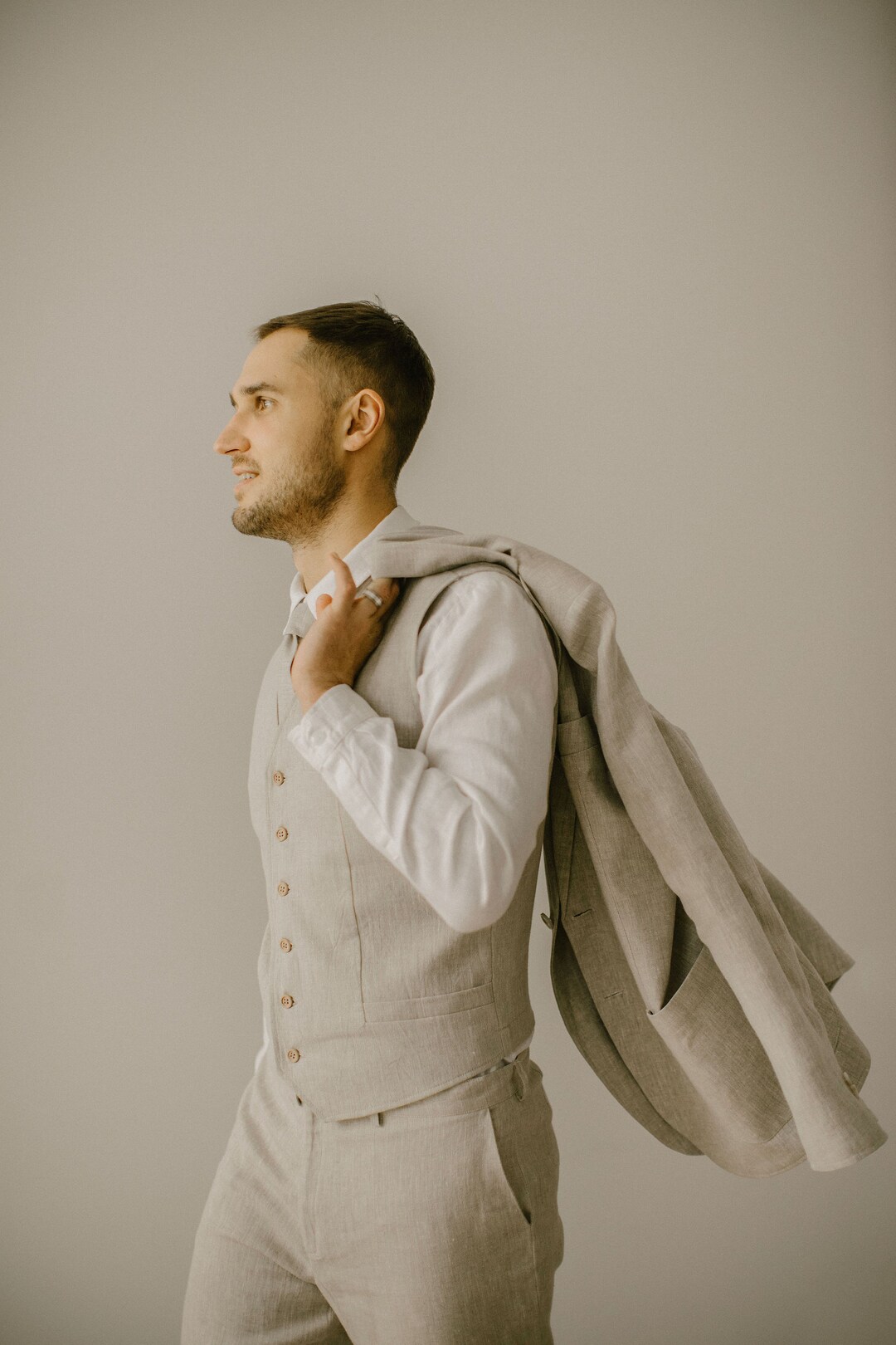 Timeless White Groom & Groomsman Suits for Your Wedding Party with Linen