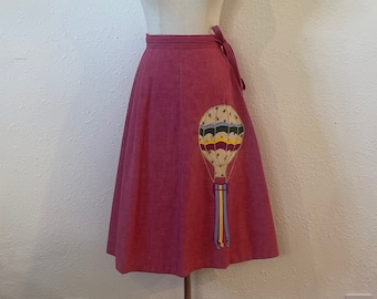 Vintage70s Pink A-Line Wrap Skirt with Hot Air Balloon Embroidery