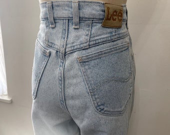 Vintage 90s Lee Light Blue High Waist Jeans Size 31 x 27