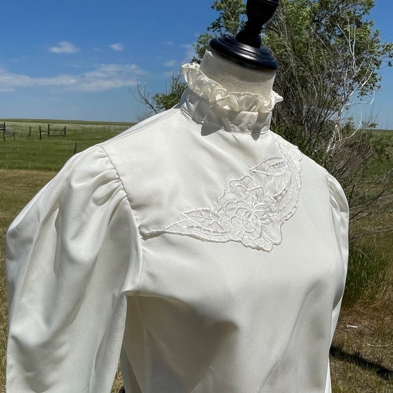 Vintage 80s Ivory Ruffled High Neck Puff Shoulder… - image 3