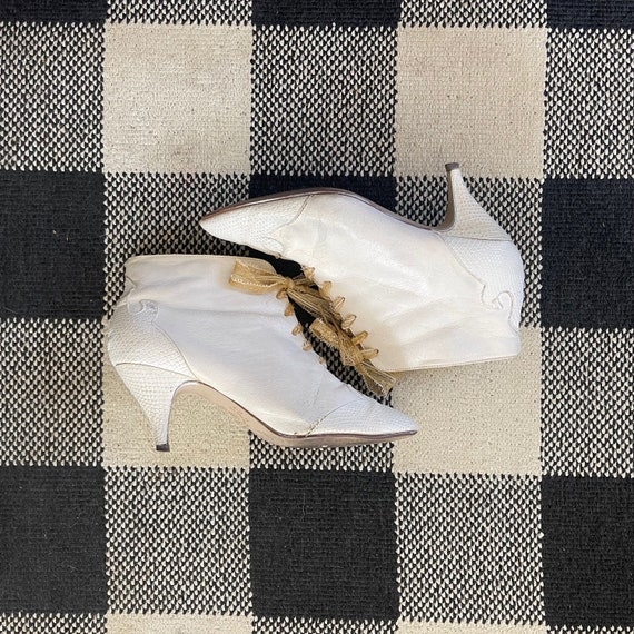 Vintage Pointed Toe Heels for Women