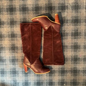 Vintage jaren 70 Zodiac Oxblood suède en leer gestapelde houten hak hoge laarzen maat 8