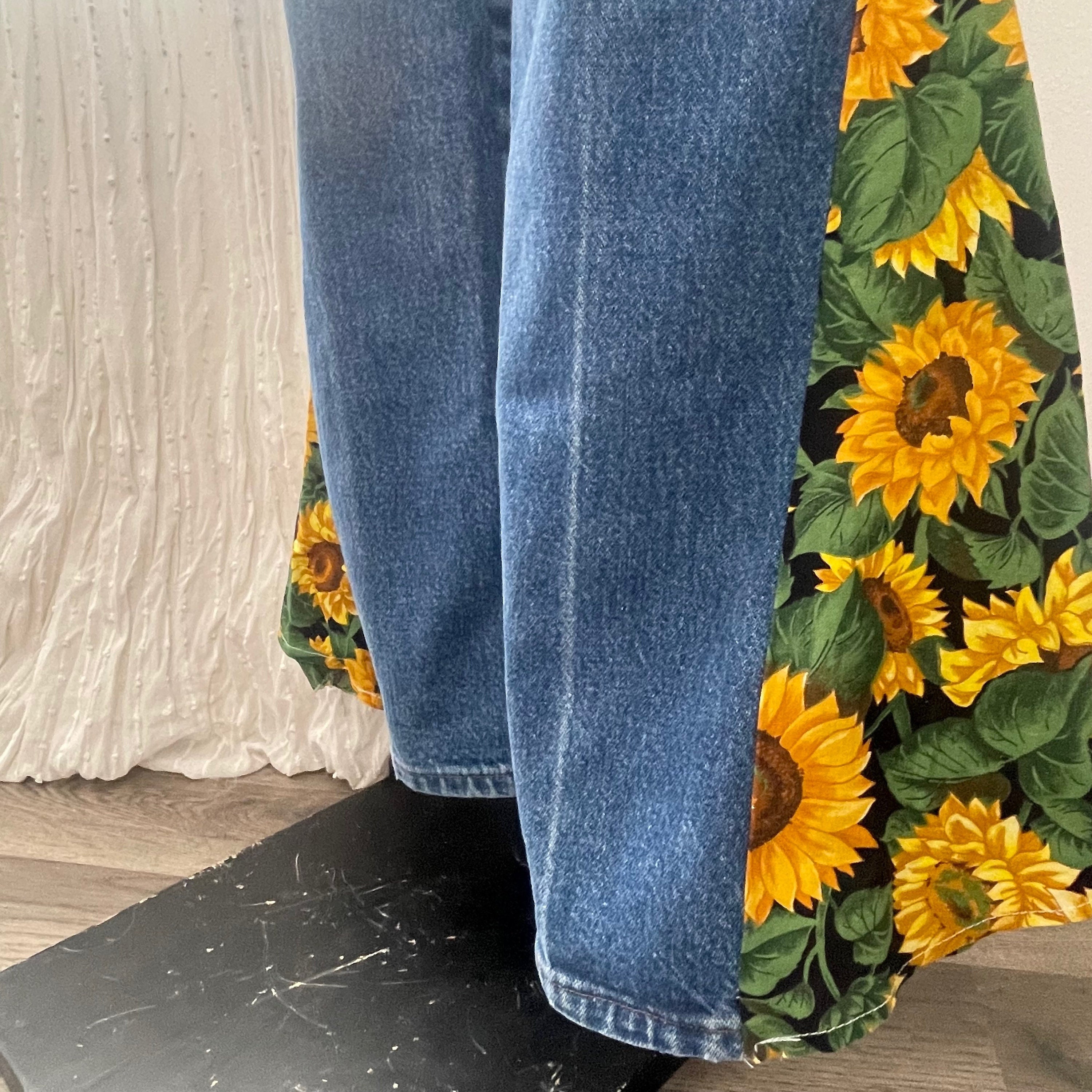 Vintage Wrangler Jeans With Sunflower Fabric Bell Bottoms Size 25