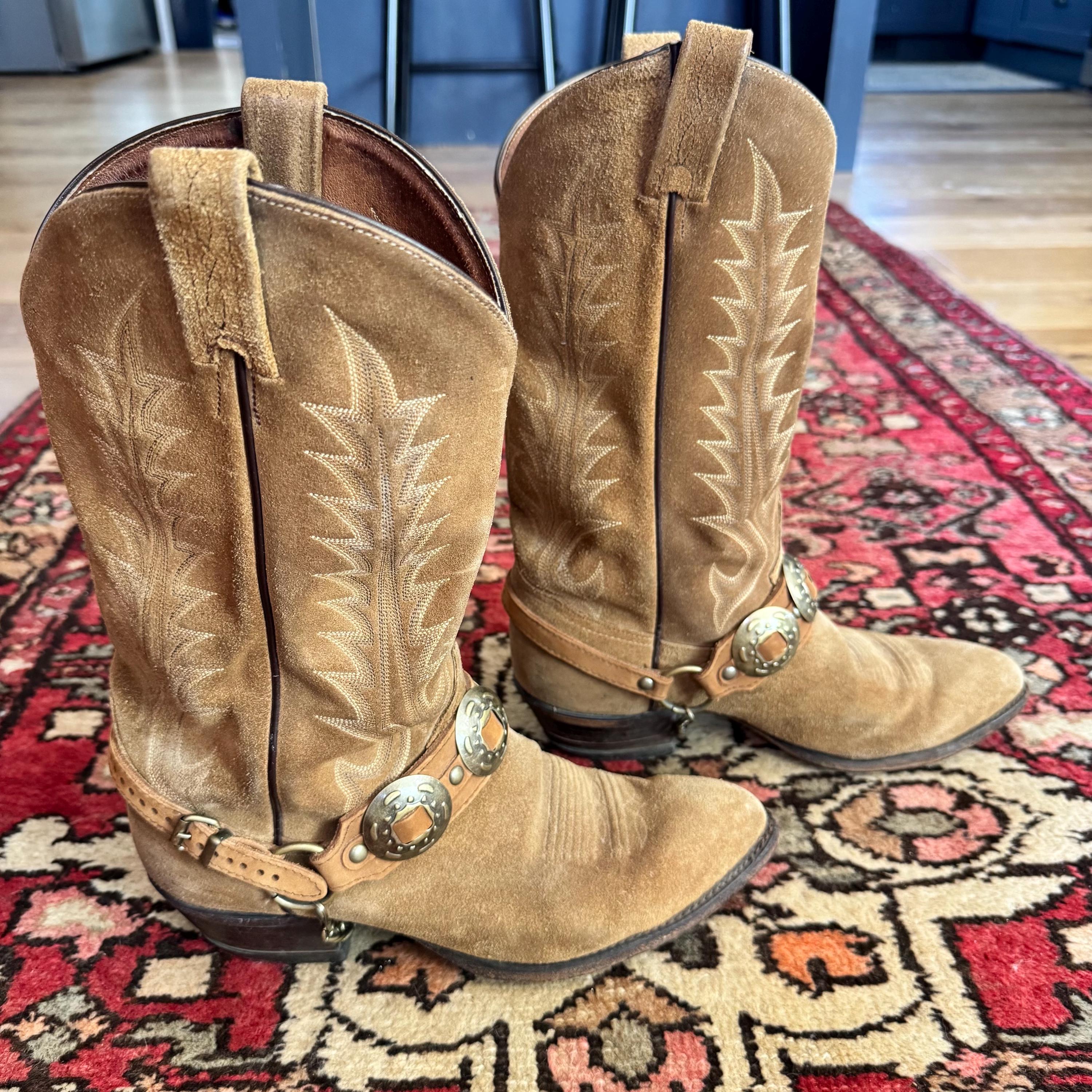 Tony Lama men 10 vintage flame embroidered cowboy boots Vintage Tony Lama Suede Western Boots With Flame Stitch  main image 3