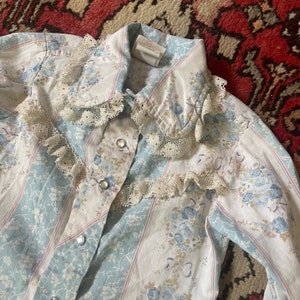 Vintage Little BB anos 70 infantil azul floral e renda pérola tamanho 4T