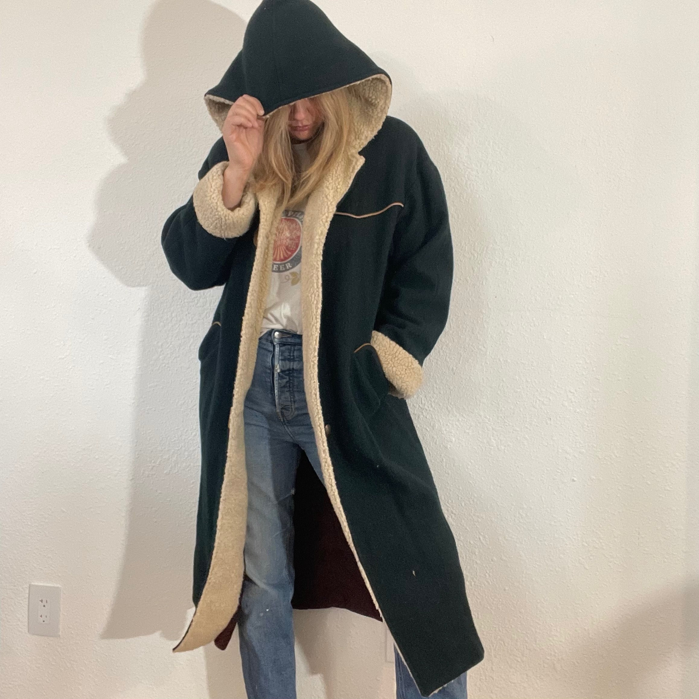 Vintage 90s Dark Green Hooded Long Coat With Sherpa Lining Vintage 90s Dark Green Hooded Long Coat With Sherpa Lining