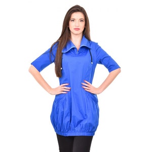 Dark blue tunic with short sleeves