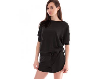 Black jumpsuit, with short legs and half sleeves