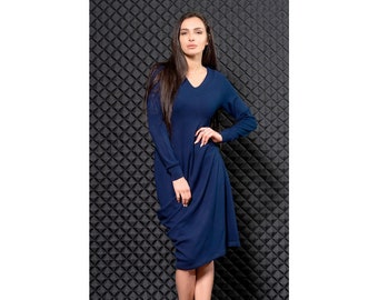 Blue knitted dress / long sleeve dress / knee length dress / V neck dress / loose dress / plus size maxi dress / casual dress / oversize
