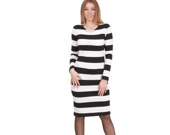 Knitted dress / black and white striped dress / long sleeve dress / knee length dress / plus size maxi dress / bodycon dress /oversize dress