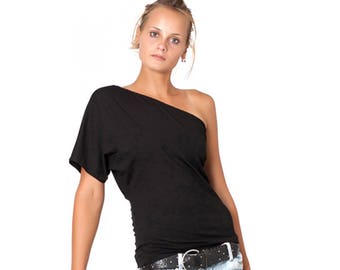 Black top with one bare showder