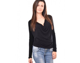 Knitted blouse with greek neckline