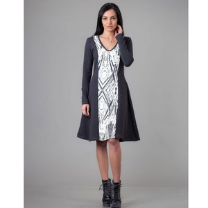 Black dress with print / midi dress / plus size maxi dress / long sleeve dress / knee length dress / flared dress / trendy dress