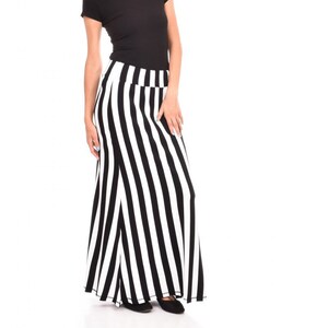 Striped skirt / long skirt / high waist skirt / plus size skirt / maxi skirt / high waist skirt / elastic waist skirt / jersey skirt