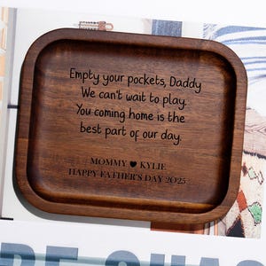Bandeja de valet, vacía tus bolsillos, papá. Regalo personalizado grabado para el día del padre para papá. Bandeja de billetera personalizada de cuero y madera Catchall para hombres.