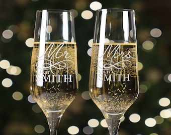 Champagne Flutes Personalized, Wedding Gifts, Set of 2 - Mr and Mrs Champagne Glasses, Engraved Wedding Toasting Glasses Bridal Shower Gifts