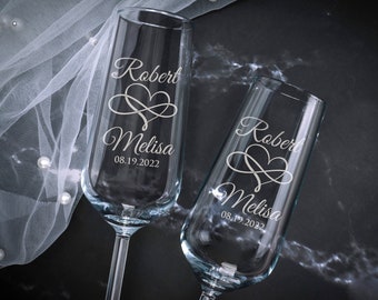Set of 2, Personalized Mr. And Mrs. Wedding Toasting Flutes, Wedding Glasses, Personalized Champagne Glasses, Engraved Wedding Flutes
