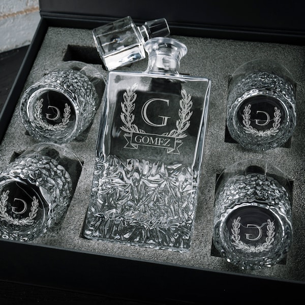 Personalized Whiskey Decanter Set, Engraved Bourbon Decanter Set, Glass and Decanter, Groomsmen Gift for Him, Custom Decanter Gift Box