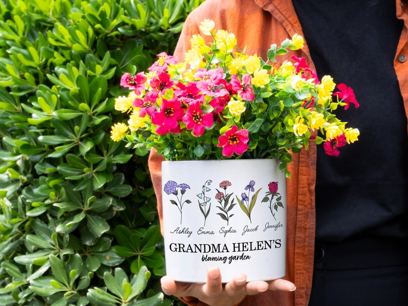 Personalized Flower Pot For Grandmas Garden Gift for Grandma, Birth Flower Mom Gifts from Daughter, Personalized Gifts for Mothers Day Gifts image 7