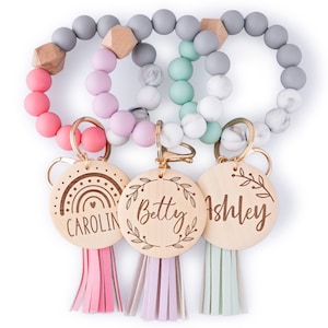 Pulsera de cuentas personalizada, llavero de cuentas, llavero bohemio, regalos para ella, pulsera personalizada, etiqueta para pañalera, llavero de pulsera, etiqueta para bolso