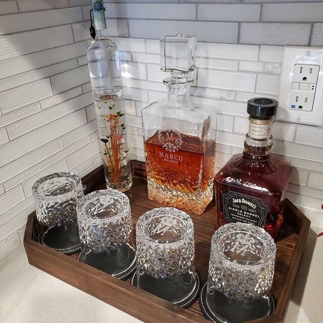 Engraved Liquor Dispenser, Dad's Whiskey Personalized Set, Whiskey  Decanter, Bourbon Lover, Custom Gift for Husband, Whisky Gift 