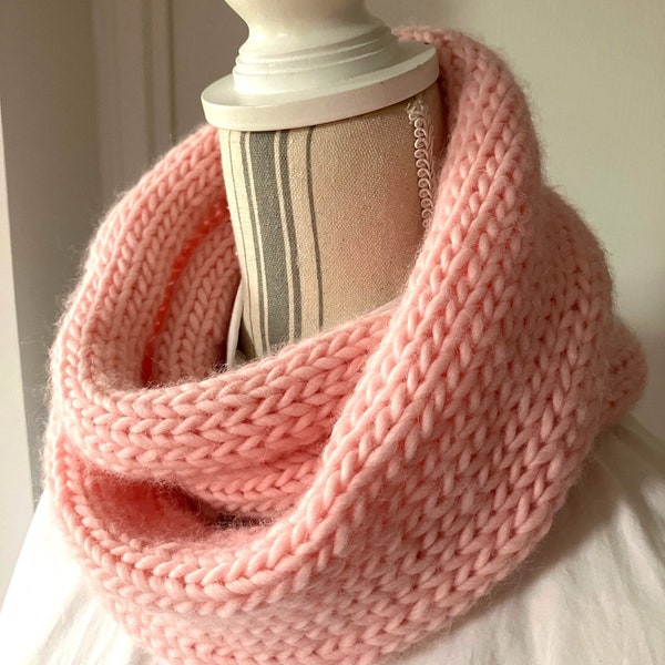 Echarpe snood rose en laine