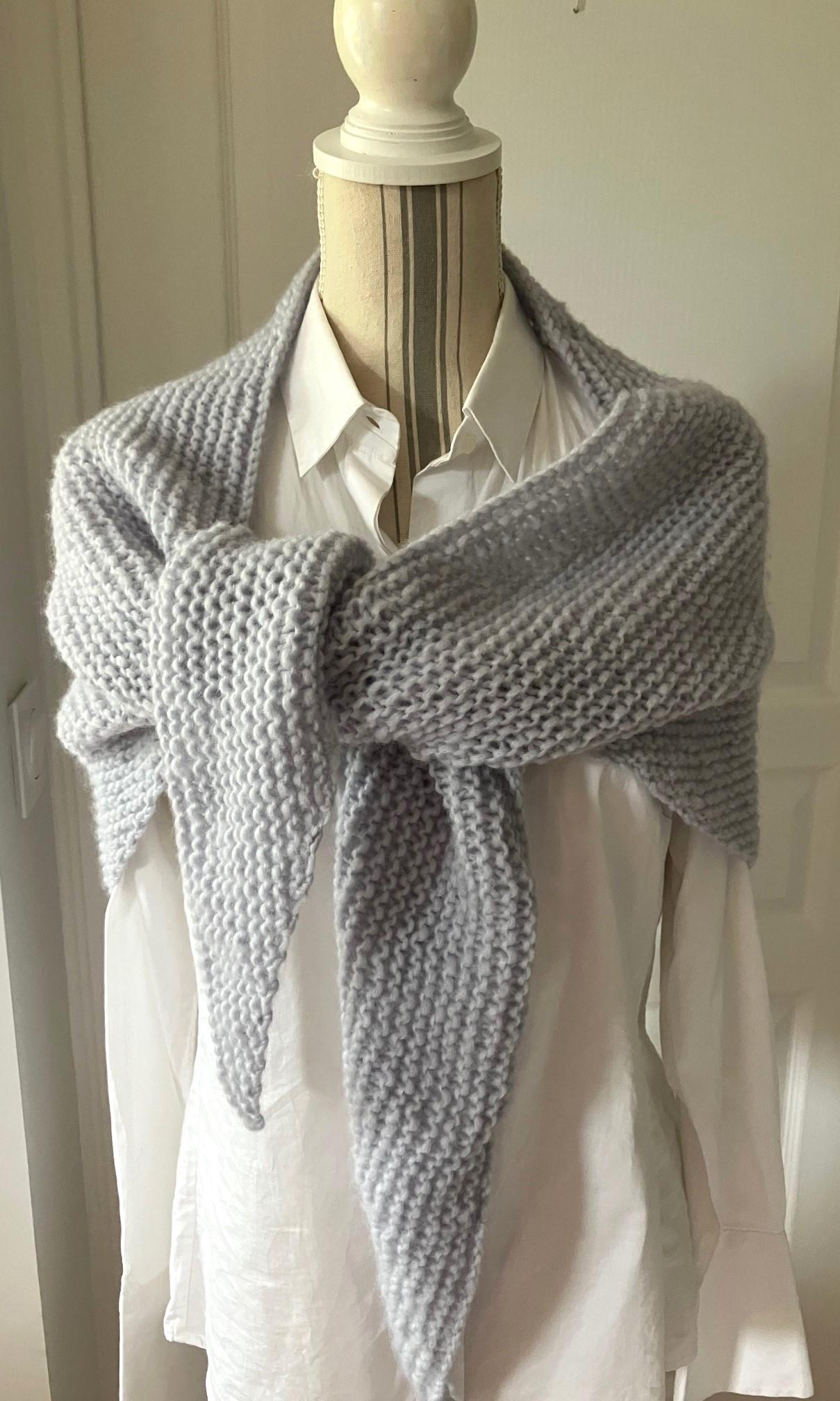 Foulard Gris Mélangé Accessorize – Perles Et Mousseline, Neuf Sans étiquette