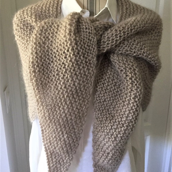 Châle beige en alpaga, mohair et soie