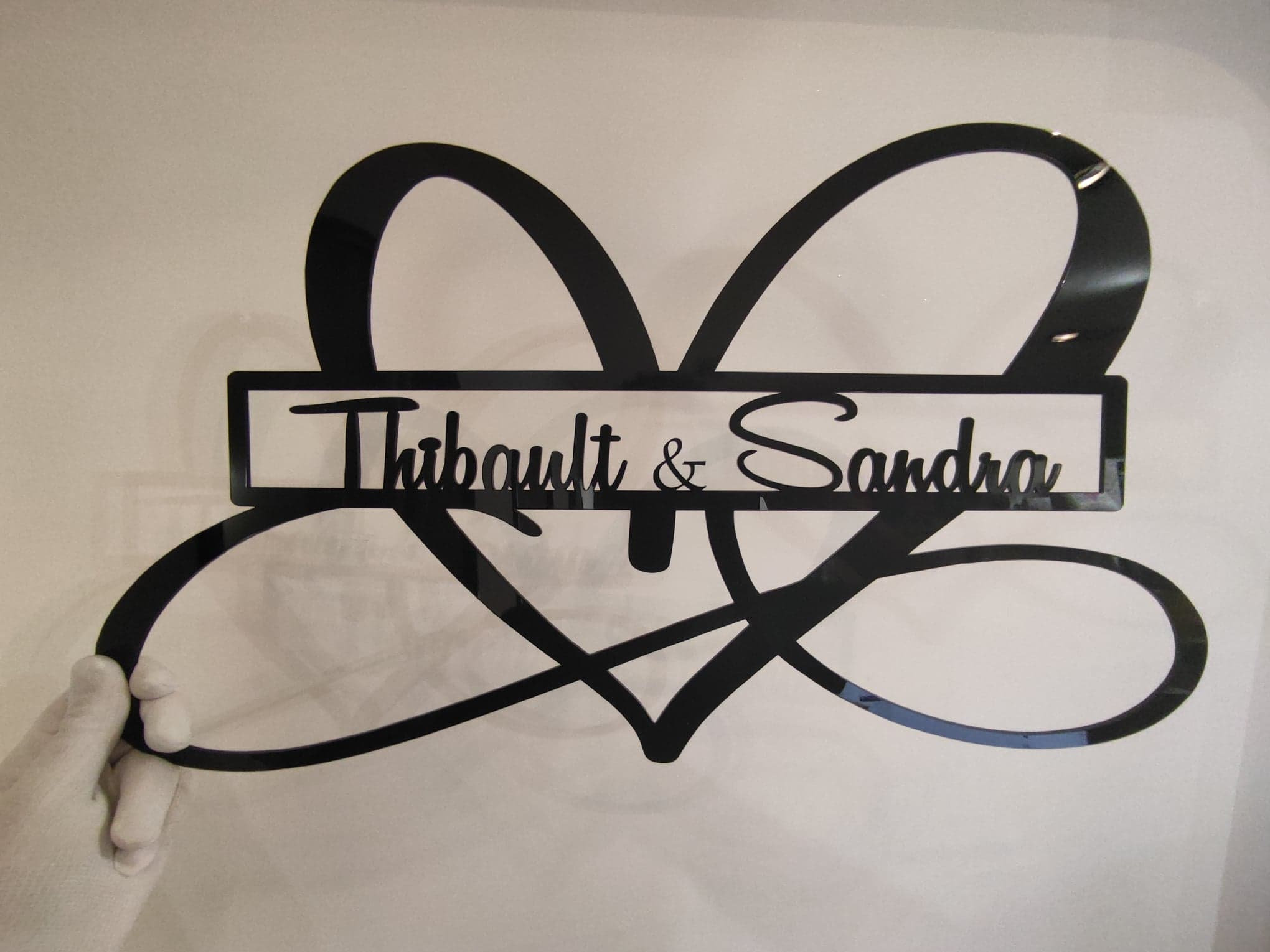 Coeur Infini Personnalisé en Plexiglas Noir Brillant Idée Cadeau Pour Les Amoureux