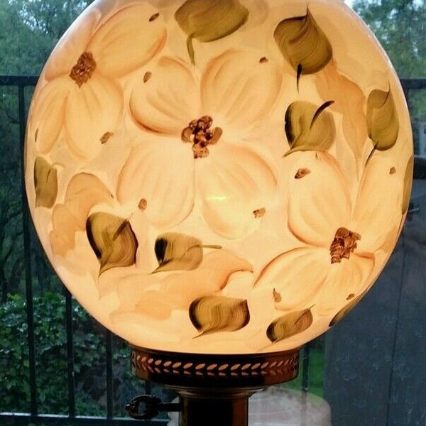 Vintage GWTH milk glass banquet lamp dogwood flowers 3Way Electric