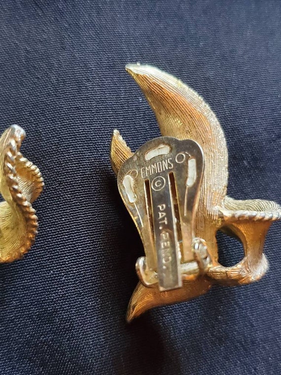 Vintage Emmons Gold Leaf Earrings, brushed gold t… - image 2
