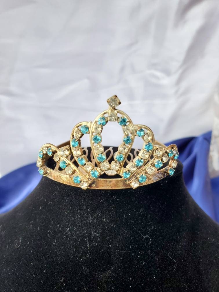 Beautiful Rhinestone Crown with comb stability Lots of Brilliance New Vintage Antique Silver Clear Rhinestone Princess Tiara Comb  main image 2