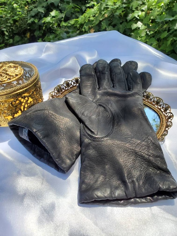 Vintage Grandoe black leather gloves