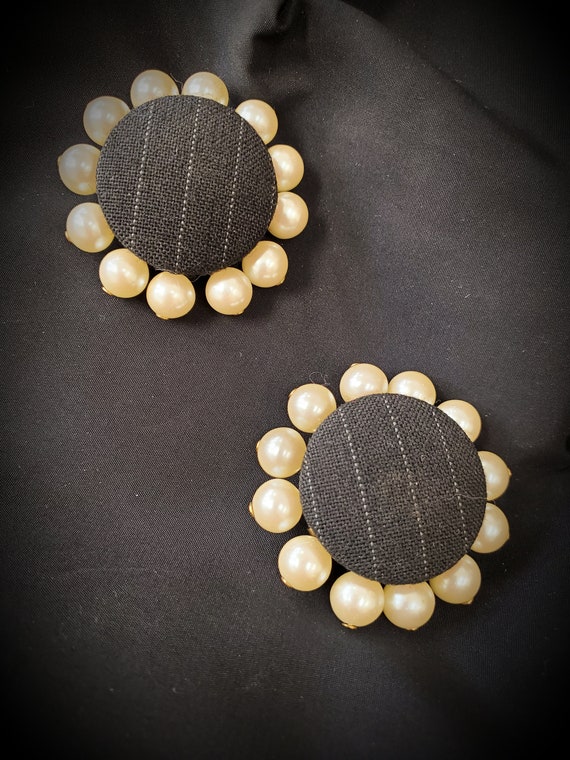 Vintage large Button Faux pearl and black clip on… - image 1