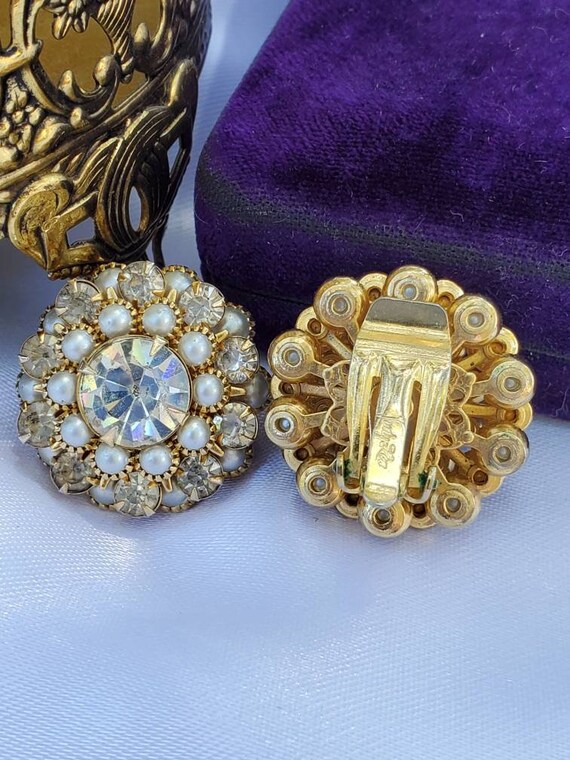 Vintage Judy Lee Dome Rhinestone and Pearl Clip o… - image 2