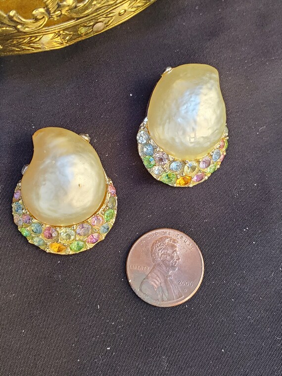Vintage faux pearl and rhinestone seashell shaped… - image 4