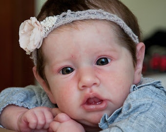 カスタムリボーンドール「サスキア」：男の子用または女の子用（ミア