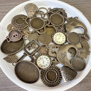 wholesale 33 Pieces /Lot  zinc alloy mix colors charms