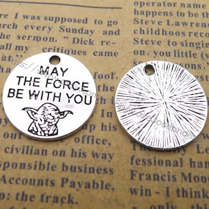 Groothandel 50 stuks/partij antiek verzilverd 20 mm x 20 mm ''May the force be with you'' woordbedels